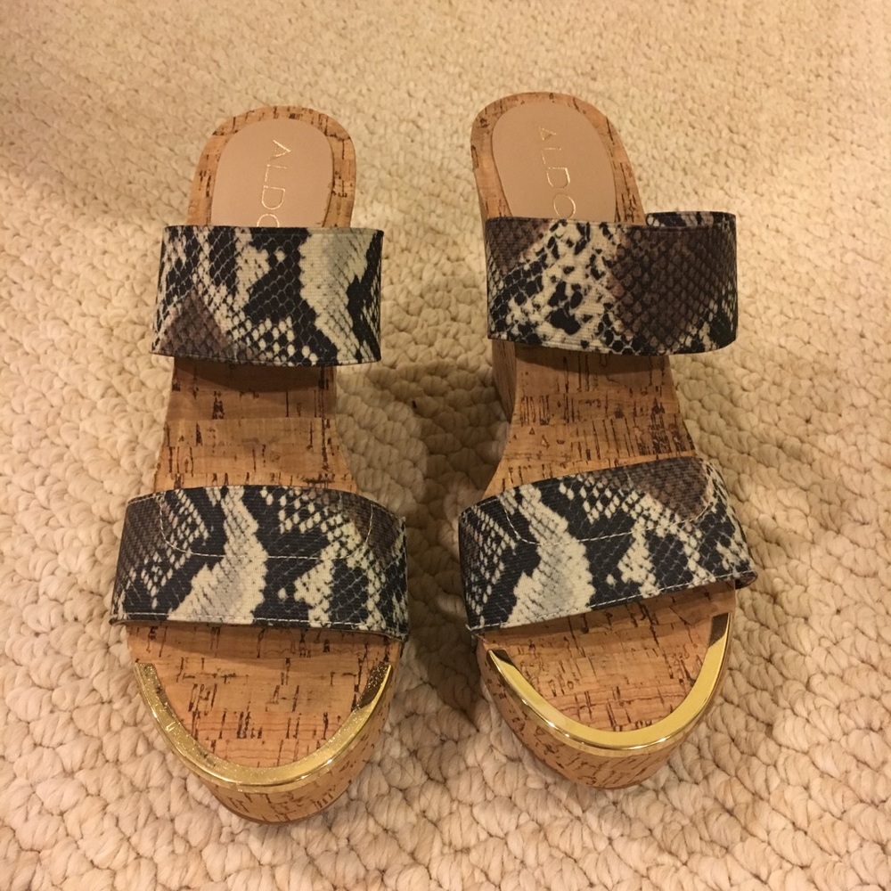NWOB Aldo platform wedges